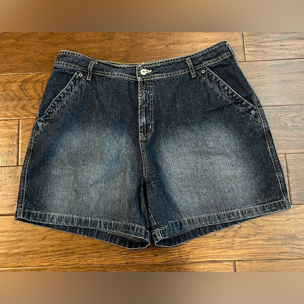 Route 66 Women’s Sz 20W Jean Shorts Bermuda Dark Wash Mid Rise